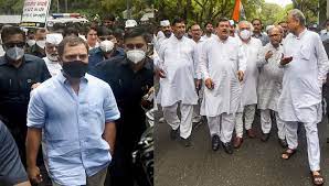 कांग्रेस का भारी विरोध प्रदर्शन, हिरासत में राहुल गांधी