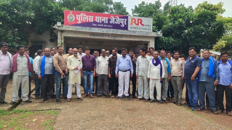 जैजैपुर पुलिस के संरक्षण में सक्रिय है चोर और अवैध शराब कारोबारियों कराने का लगाया आरोप
