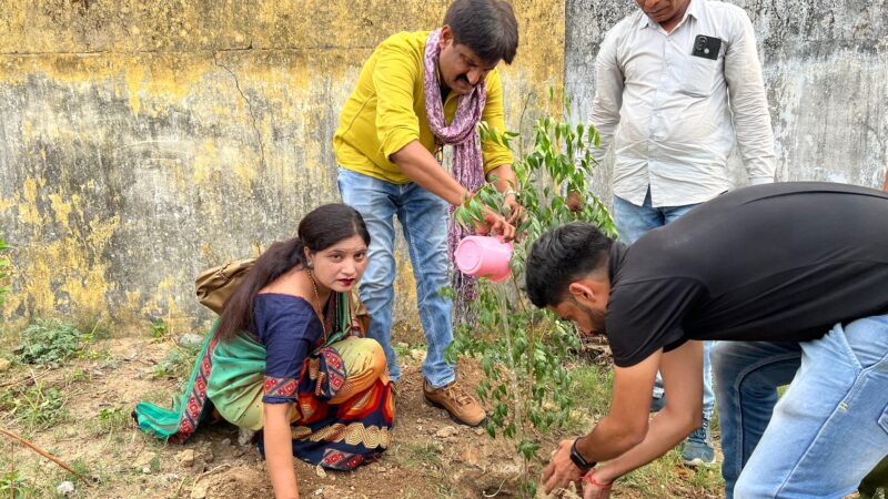 पौधा रोपण : ईशिका फाउंडेशन ने प्रकृति संरक्षण के लिए किया काम