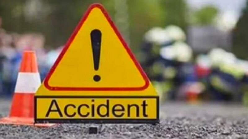 थरहा लेकर खेत जाते समय ट्राली में दबकर हुई थी महिला की मौत, पुलिस ने दर्ज किया मामला