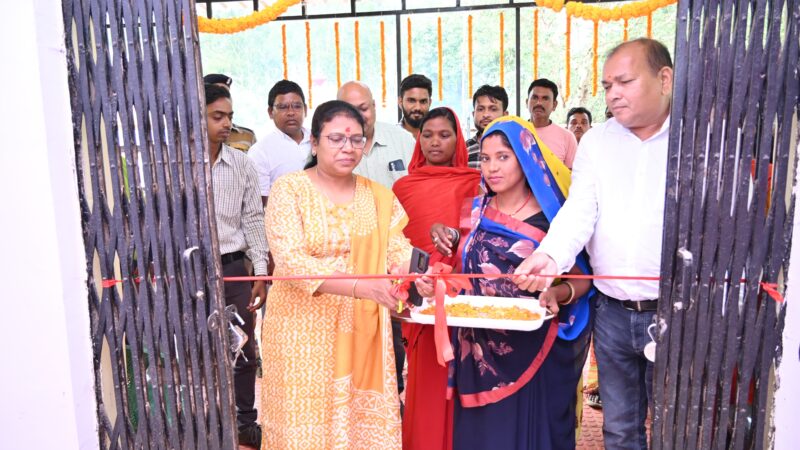 कलेक्टर ने पर्यटक विश्राम गृह जलेश्वर का उद्घाटन कर संचालन हेतु समिति को हस्तांरित किया