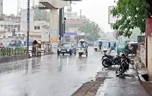भीषण गर्मी के बीच बदला मौसम, राजधानी रायपुर में झमाझम हुई बारिश