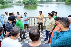 राजेश मूणत ने किया प्राचीन कर्बला तालाब का निरिक्षण, 15 दिन के भीतर अतिक्रमण हटाने के दिए निर्देश