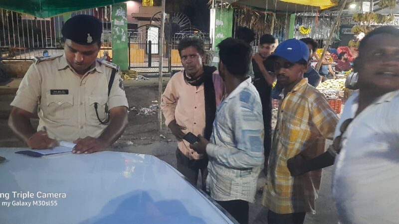 पुलिस अधीक्षक जांजगीर-चाम्पा के निर्देशन में सड़क दुर्घटनाओं में कमी लाने के लिए, यातायात नियमों का उलंघन करने वाले वाहन चालकों के विरूद्व मोटर वाहन अधिनियम के तहत् की जा रही है लगातार कार्यवाही