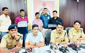 मिमिक्री आर्टिस्ट ने आवाज बदल-बदलकर सॉफ्टवेयर इंजीनियर को लगाया 1.4 करोड़ का चूना