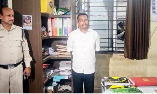 तेज रफ्तार कार की चपेट में आने से आधा दर्जन लोग घायल, पुलिस ने घेरकर चालक को पकड़ा