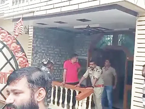 भाटापारा में सोने-चांदी और कैश समेत 20 लाख की चोरी
