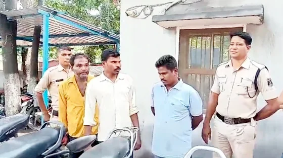 अंतरराज्यीय बाइक चोर गिरोह का किया भंडाफोड़, खरीददार समेत 3 सदस्य गिरफ्तार