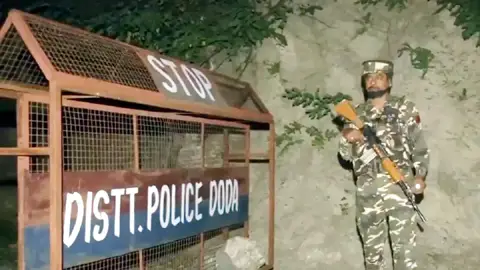 जम्मू-कश्मीर के डोडा में कैप्टन समेत 4 जवान शहीद