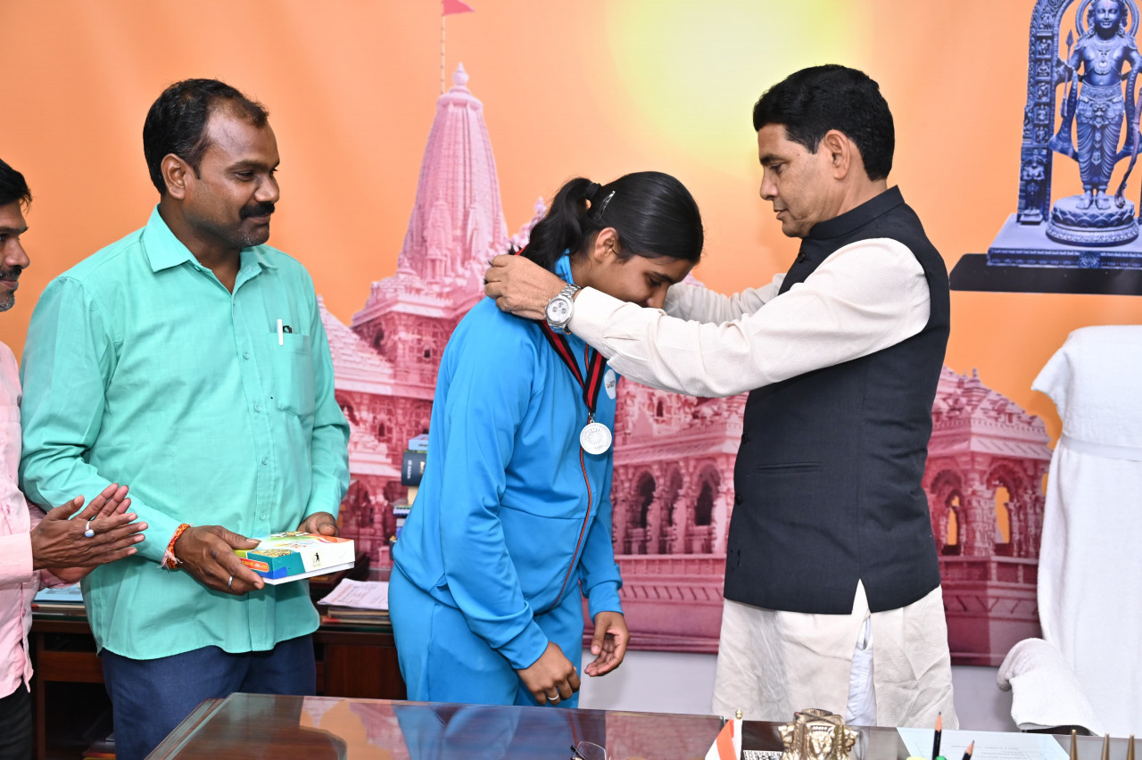 छत्तीसगढ़ की बेटियों ने राज्य और देश का मान बढ़ाया :खेल मंत्री टंकराम वर्मा