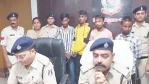 बाइक चोर गिरोह का पर्दाफाश, कई बाइक और लाखों कैश बरामद