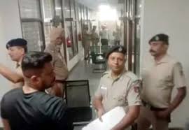 चंडीगढ़ में पूर्व एआईजी ससुर ने आईआरएस दामाद को कोर्ट में उतारा मौत के घाट
