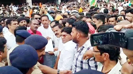 कांग्रेस के प्रदर्शन पर पुलिस का एक्शन, महापौर समेत 150 से अधिक नेताओं के खिलाफ गैर जमानती धाराओं में मामला दर्ज