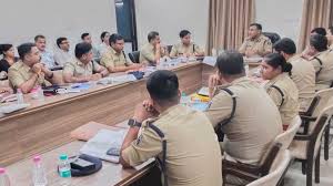 आईजी ने पुलिस अधिकारियों की ली क्लास, अड्डेबाजों पर सख्त कार्रवाई के दिए निर्देश, अब बढ़ेगी पुलिस की कार्रवाई