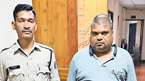 विधानसभा में बाबू की नौकरी लगाने के नाम पर 8 लाख की ठगी, आरोपी गिरफ्तार