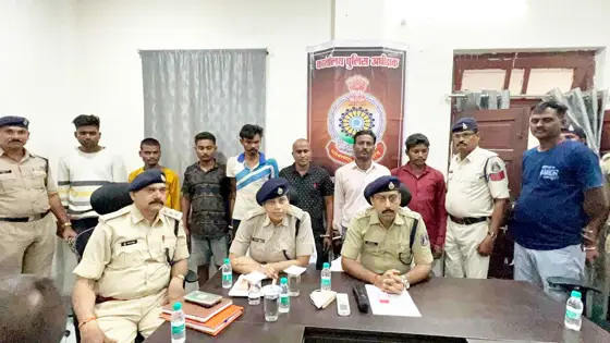 नकली शराब बनाने वाले बड़े गिरोह का पर्दाफाश, पुलिस ने मुख्य आरोपियों समेत 7 को किया गिरफ्तार