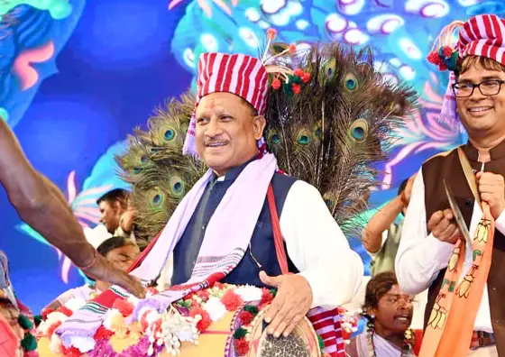 चक्रधर समारोह; गले में मांदर डाल CM साय ने किया डांस; हेमा मालिनी ने मंच पर जीवंत किया राधा-कृष्ण का प्रेम