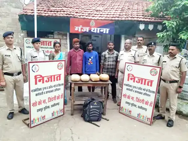 गांजा के सौदेबाजी करते 4 आरोपियों को पुलिस ने किया गिरफ्तार