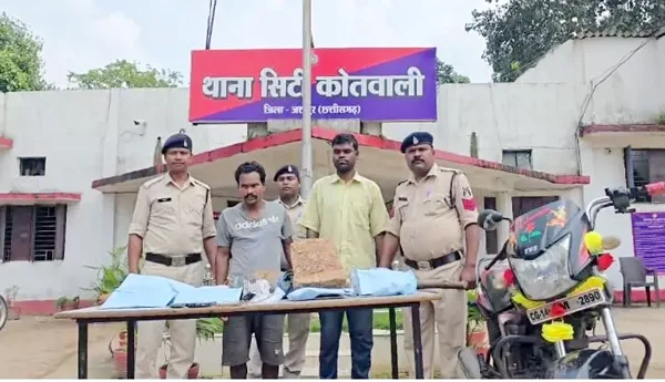 दुष्कर्म के बाद महिला की हत्या, पुलिस से बचने शव को फेंक दिये खाई में, दो आरोपियों को पुलिस ने किया गिरफ्तार