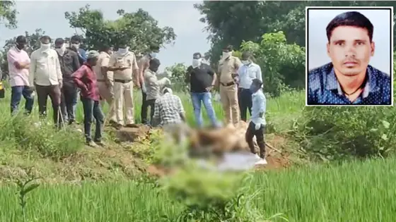 चार दिनों से लापता युवक का शव खेत में गड़ा मिला