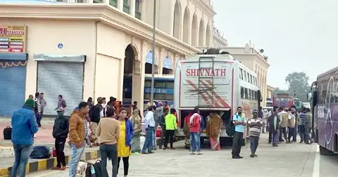 यात्री बसों के संचालन में अनियमितता, 2 लाख से अधिक का वसूला जुर्माना