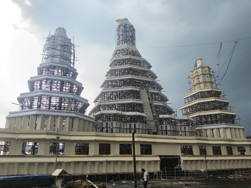 छत्तीसगढ़ का भव्य दुर्गा पंडाल, इस नवरात्री थाईलैंड, दुबई की दिखेगी झलक…