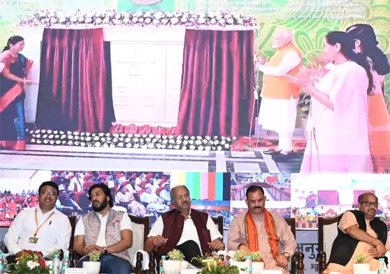 प्रधानमंत्री नरेन्द्र मोदी ने केंद्रीय योग और प्राकृतिक चिकित्सा अनुसंधान संस्थान (CRIYN) रायपुर का किया वर्चुअली शिलान्यास