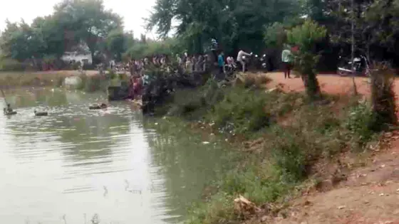 तीन बच्चों की तालाब में डूबने से मौत
