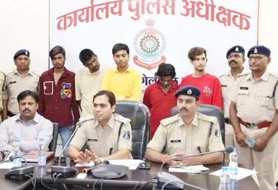 9 लाख के ब्राउन शुगर के साथ 6 आरोपी गिरफ्तार, मुंगेली पुलिस की कार्रवाई