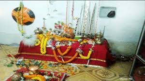 केवल दशहरा के दिन खुलता है यह मंदिर, यहां रखे हैं प्राचीन शस्त्र
