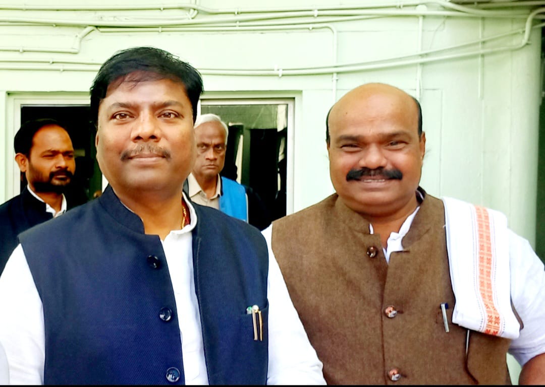 सहकारिता मंत्री केदार कश्यप से मिले विधायक ब्यास कश्यप,नवीन जिला सहकारी केंद्रीय बैंक जांजगीर बनाने की रखी मांग