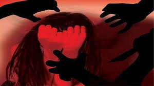 लिफ्ट के बहाने युवती को सुनसान जगह पर ले जाकर दुष्कर्म, तीन गिरफ्तार