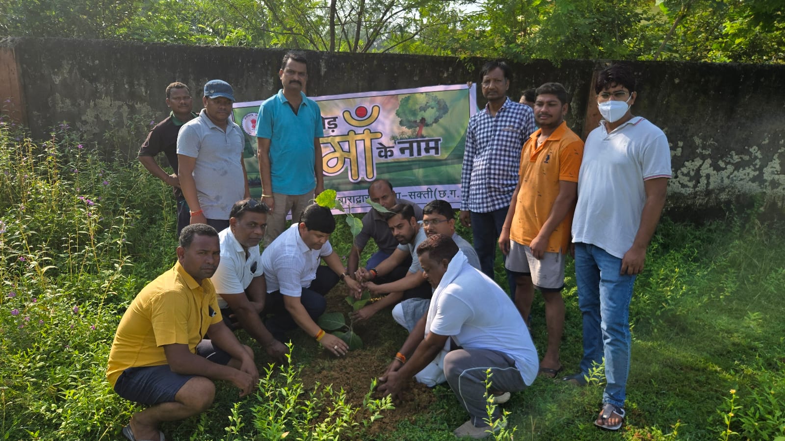 राष्ट्रपिता महात्मा गांधी, पूर्व प्रधानमंत्री लाल बहादुर शास्त्री एवं स्वच्छता सेवा पखवाड़ा के अंतिम दिवस वृहद स्वच्छता अभियान चलाया गया