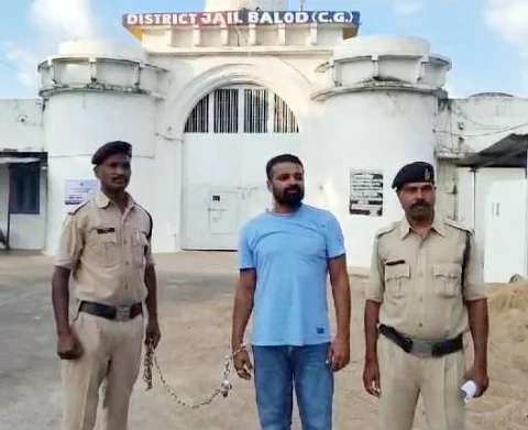 अमृततुल्य चाय दुकान के संचालक पर युवती ने लगाया बलात्कार का आरोप, पुलिस ने आरोपी को किया गिरफ्तार