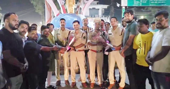 करोड़ों की लूट में पुलिस को मिली सफलता पर नगरवासियों ने नारा लगाकर किया अभिनन्दन, मंत्री रामविचार नेताम ने दी बधाई