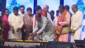 CM विष्णुदेव साय ने किया जल जगार महोत्सव का शुभारंभ, रुद्राभिषेक और महाआरती में हुए शामिल, दी करोड़ों की सौगात