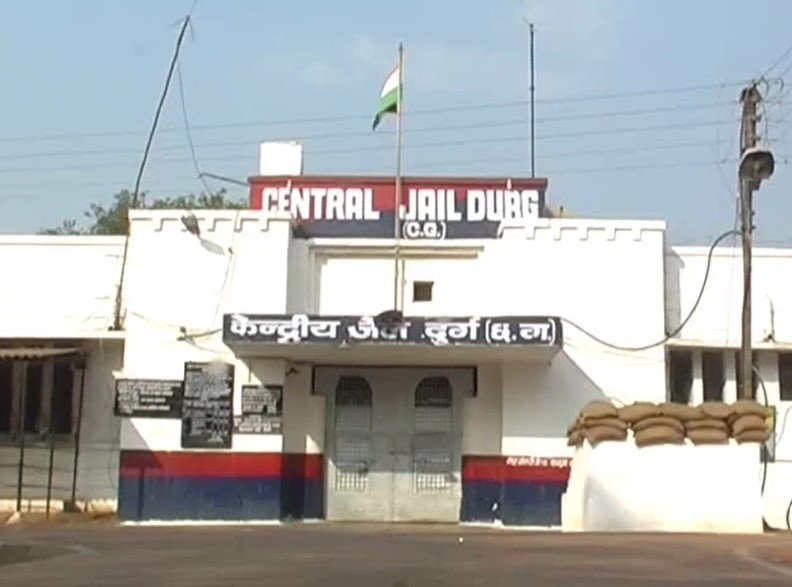 जेल के अंदर से दी जा रही जान से मारने की धमकी, पुलिस जाँच में जुटी