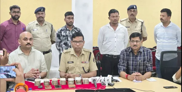 दोस्त के लिए सुपरवाइजर ने करवा दी 18 लाख की लूट, शिकायतकर्ता ही निकला आरोपी….