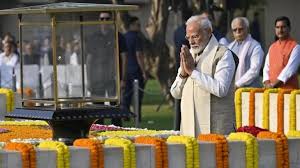 पीएम मोदी ने राष्ट्रपिता महात्मा गांधी और लाल बहादुर शास्त्री को किया नमन