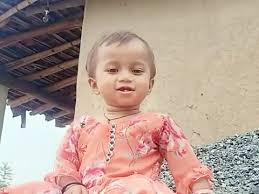 आंगन में रखे पानी से भरे टब में डूबने से डेढ़ साल की बच्ची की मौत