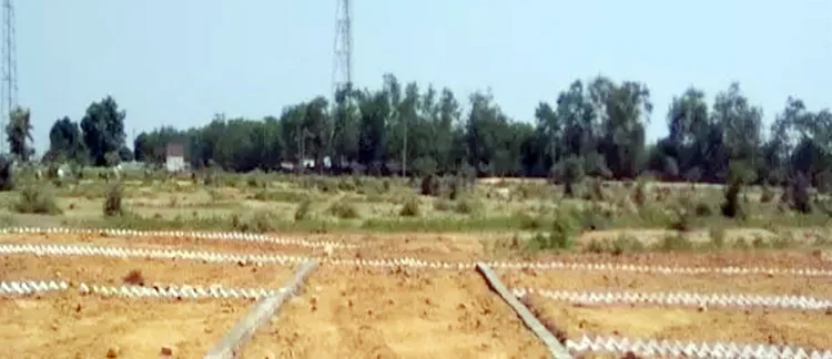 पूर्व विधायक का कारनामा, कब्रिस्तान की जमीन करवा ली रजिस्ट्री, कलेक्टर क़े आदेश पर नामांतरण किया शून्य