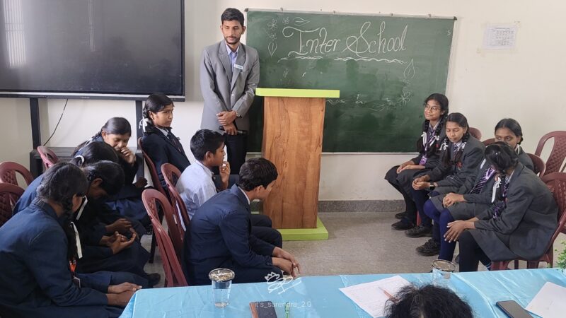 संस्कार सेंट्रल स्कूल में इंटर – स्कूल वाद-विवाद प्रतियोगिता का सफल आयोजन
