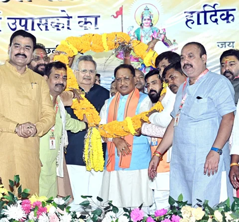 मानव को प्रकृति से जोड़ने का पर्व है सूर्य आराधना छठ पूजन : मुख्यमंत्री साय