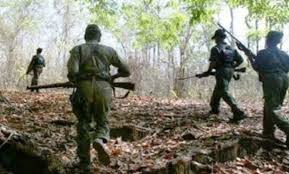 छत्‍तीसगढ़ में दूसरे दिन भी मुठभेड़ जारी, कांकेर में जवानों ने बड़े कैडर के दो नक्‍सलियों को मार गिराया