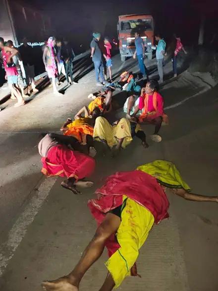 मेला देखकर लौट रहे लोगों को ट्रेलर ने मारी ठोकर, 7 लोगों की मौके पर मौत