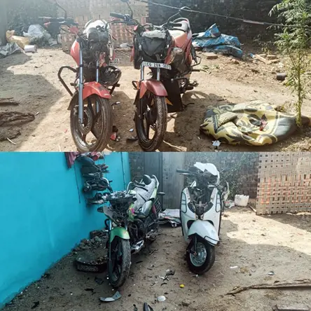 आपसी विवाद में भीड़ ने दो परिवारों पर किया जानलेवा हमला, गाड़ियों में की तोड़फोड़, घर वालों ने भागकर बचाई जान