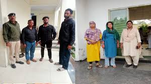 रेप और छेड़छाड़ के झूठे मामलें में फसाने की देते थे धमकी, गिरोह के दो महिला समेत तीन पुरुष गिरफ्तार