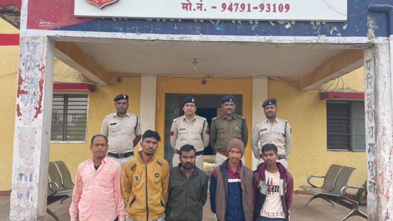 हत्या की गुत्थी को 24 घंटे के अंदर खुलासा कर 05 आरोपियो को किया गिरफ्तार