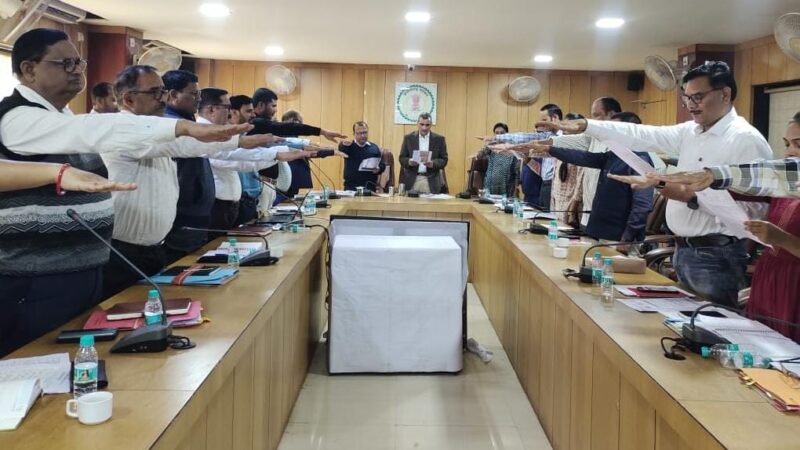 कलेक्टर शर्मा ने दिलाई टीबी मुक्त भारत की शपथ