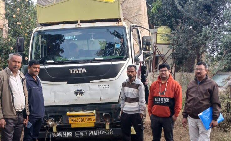गातापार जंगल चेक पोस्ट पर अवैध परिवहन करते 300 कट्टा धान जब्त
